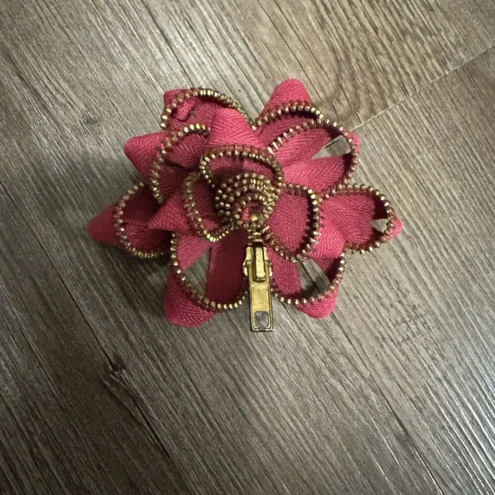 Kate Cusacko brooch
